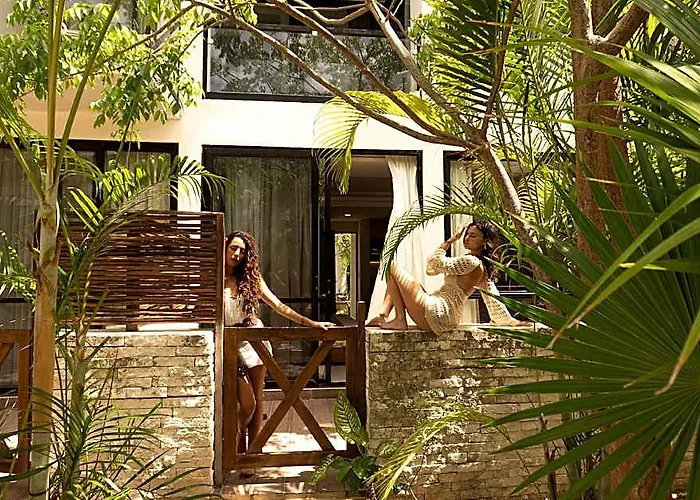 The Waves Hotel 4*