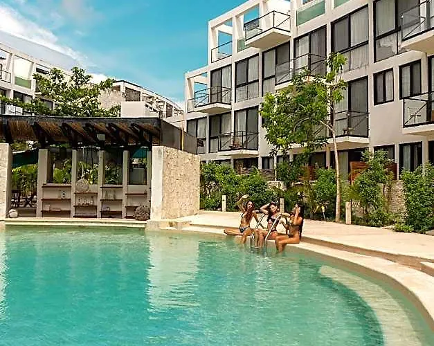 The Waves Hotel Tulum