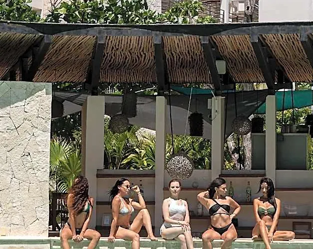 The Waves 4* Tulum